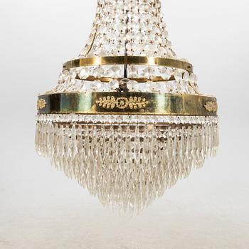 Ljuskrona Empire-stil omkring 1900.