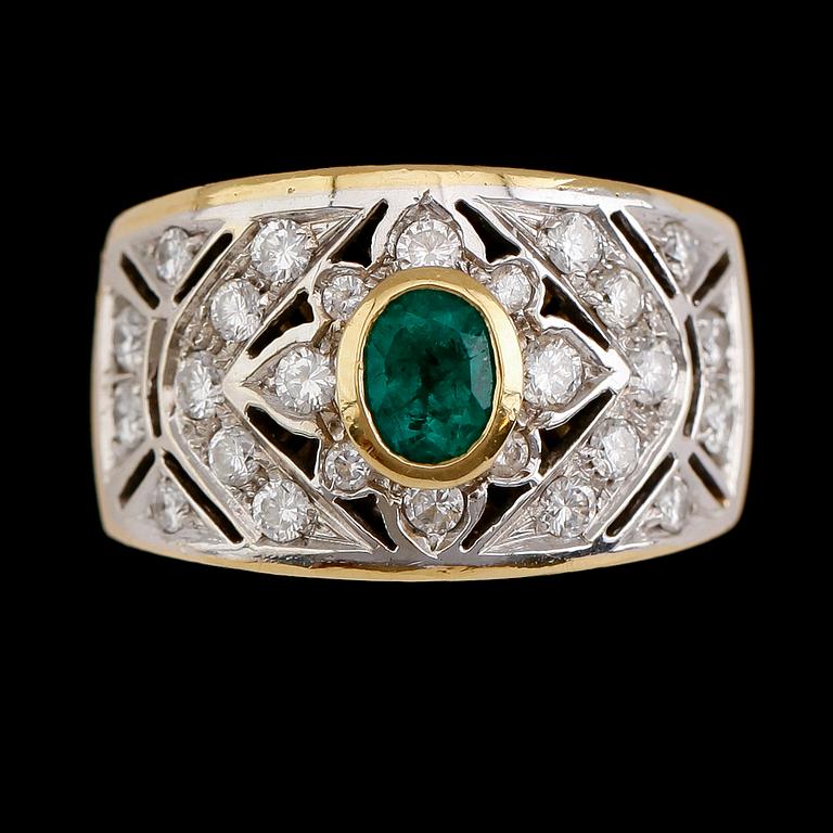 RING, 18 k guld, smaragd samt briljantslipade diamanter.