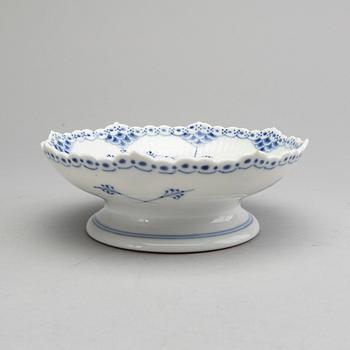 ROYAL COPENHAGEN, kaffeservis, 15 dls Musselmalet halvblond, porslin, första- och andrasortering.