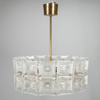 TAKLAMPA, Carl Fagerlund, Orrefors, 1900-talets andra hälft. Höjd 46 cm.