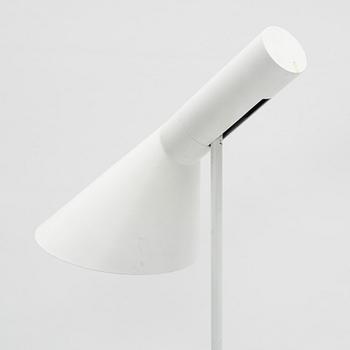 Arne Jacobsen, golvlampa, "AJ", Louis Poulsen, Danmark.
