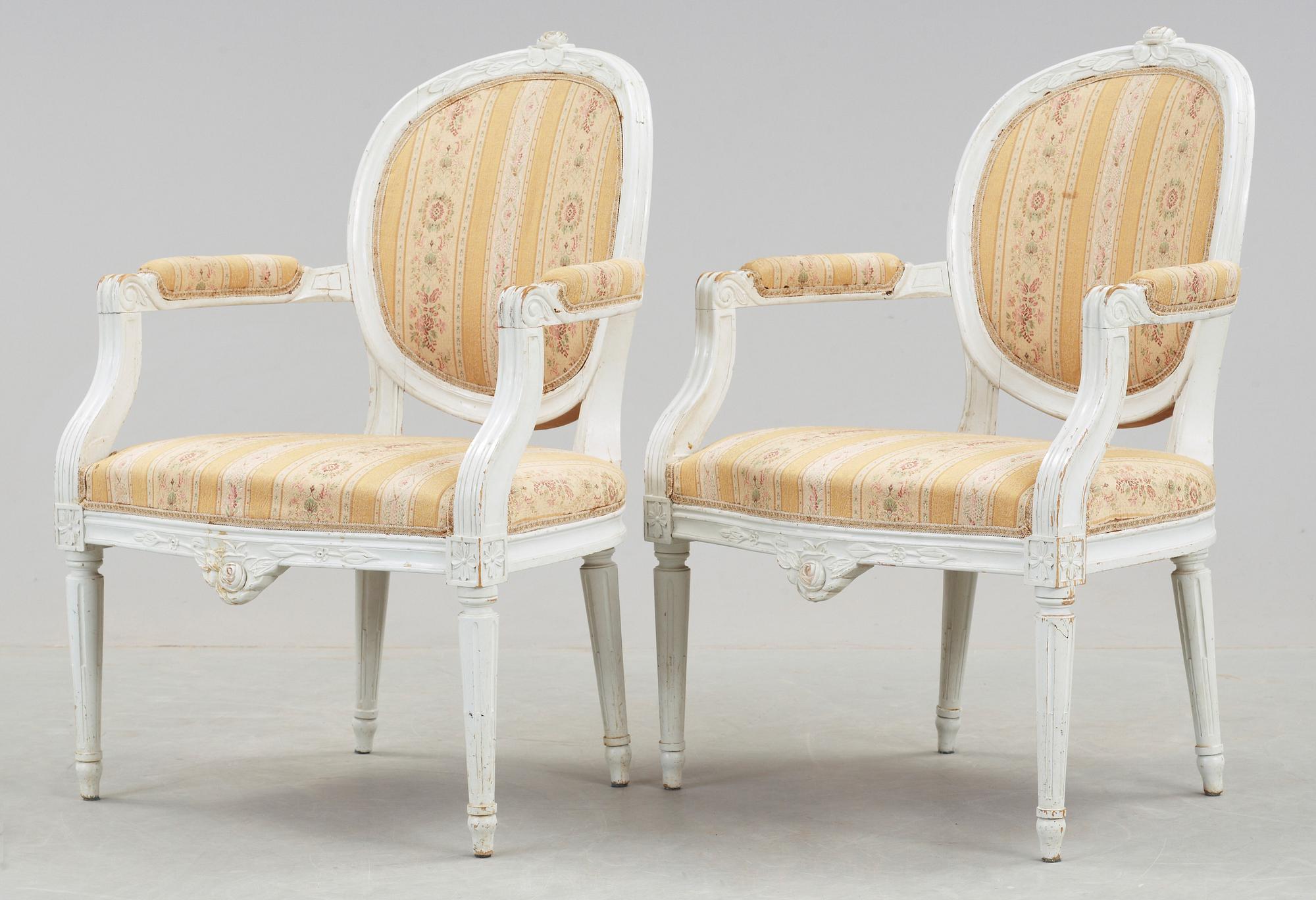 KARMSTOLAR, ett par, gustaviansk stil, omkring 1900-talets mitt.