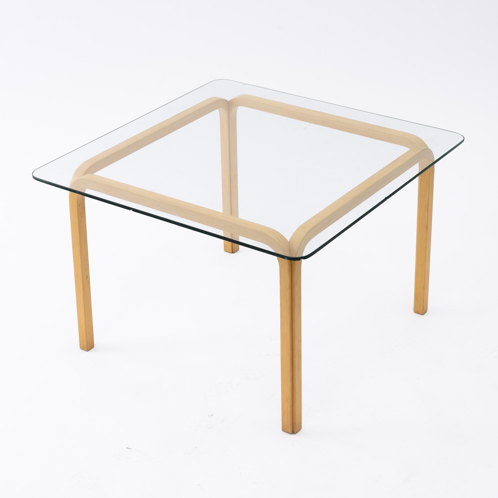 Alvar Aalto, soffbord, modell Y805, Artek, 1900-talets andra hälft.