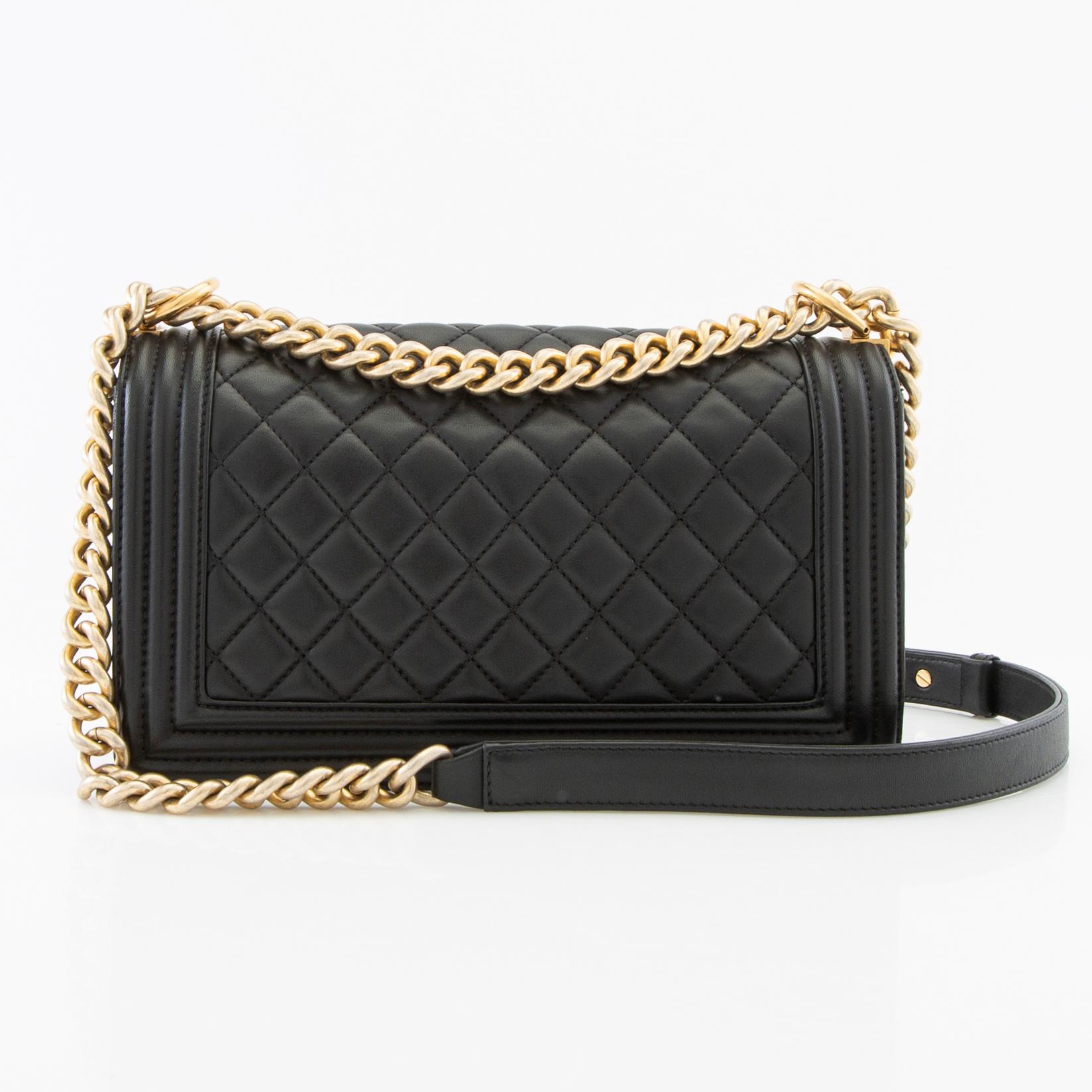 Chanel,.
