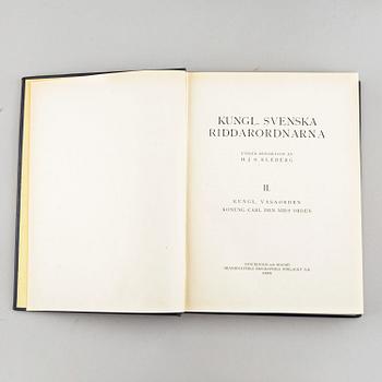 Two sets of Swedish books, "Kungliga Svenska Riddarordnarna", I-II, och "De nordiska ländernas riddarordnar" I-III.