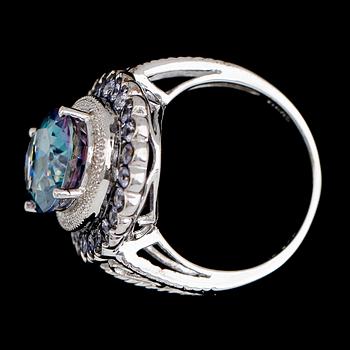RING, sterlingsilver, färgad topas ca 5.00 ct, tanzaniter tot ca 1.50 ct.