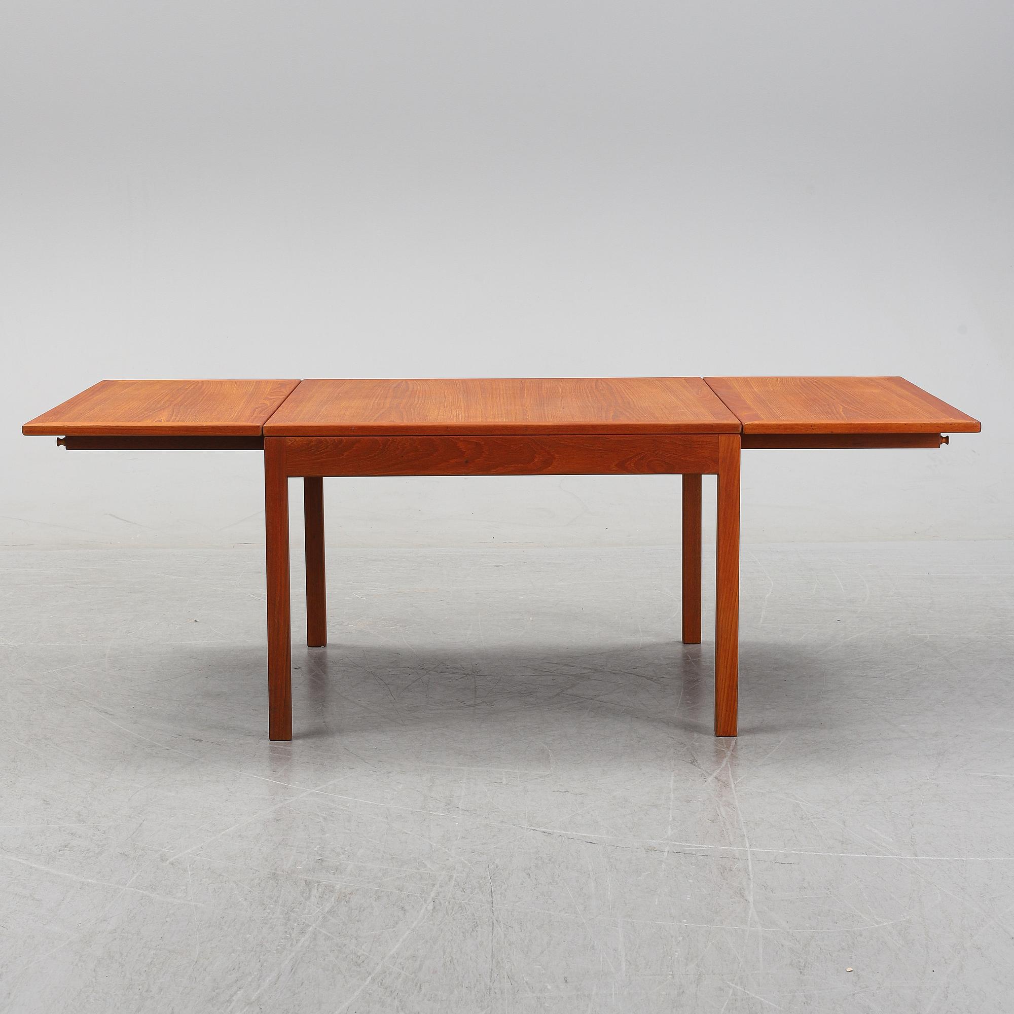Børge Mogensen, a model 5362 coffee table for Fredericia Stolefabrik, Denmark.