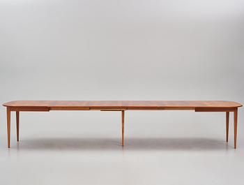 Josef Frank, a dining table model "947", Firma Svenskt Tenn, Sweden mid-20th century.