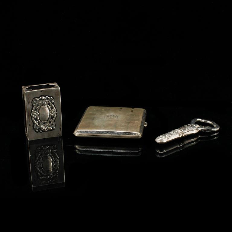 PARTI SILVER, 3 delar, utländska stämplar, 1900-talets början. Total vikt ca 135 g.