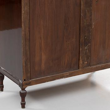 Cabinet, first half of the 20th century.