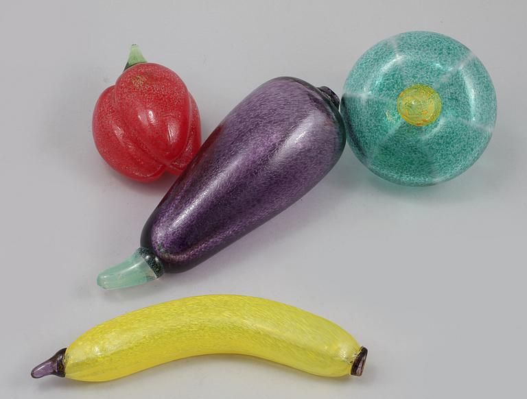 SKULPTURER, 4 st, glas, Gunnel Sahlin, Kosta Boda, 1900-talets andra hälft.