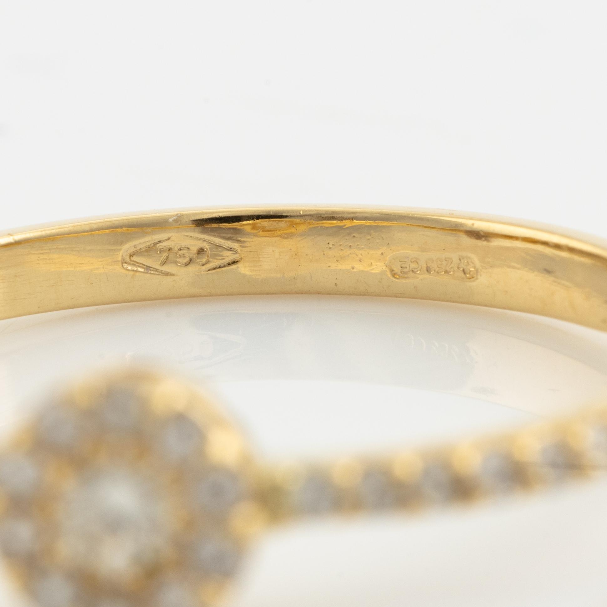 Brilliant cut diamond ring.