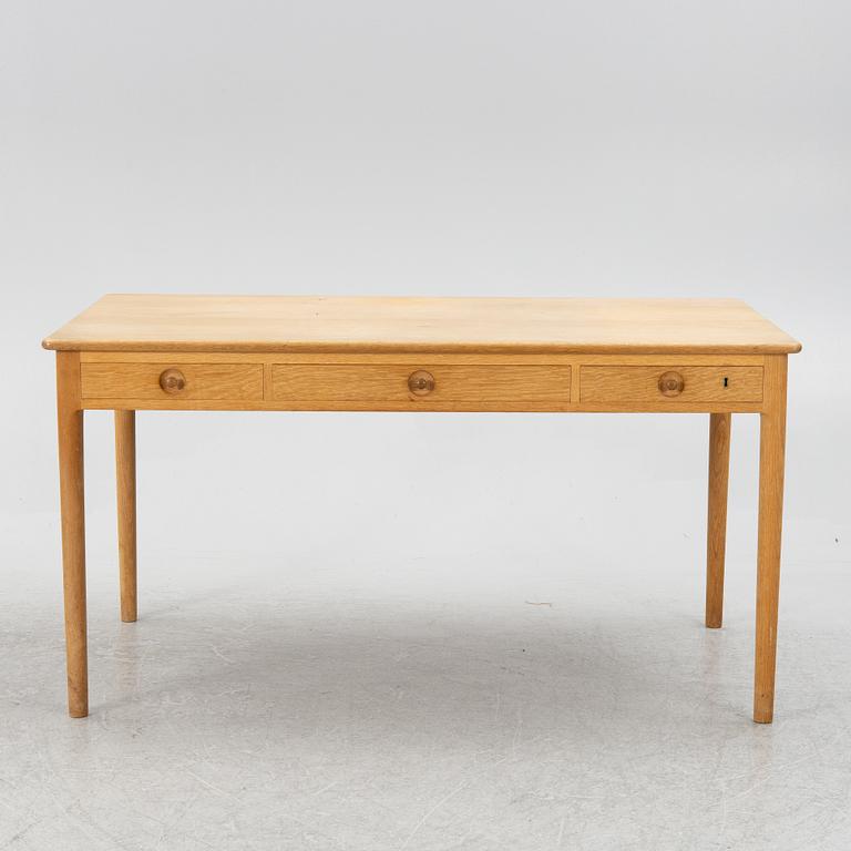 Hans J Wegner, an AT-305 oak desk from Andreas Tuck Denmark.