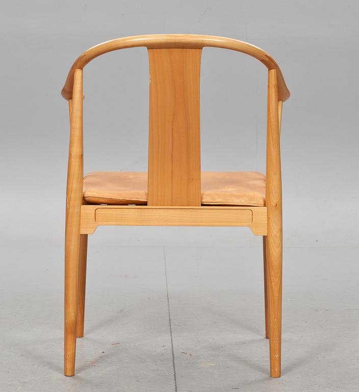 KARMSTOL, "Kina-stolen" Hans J Wegner för Fritz Hansen, 1995.