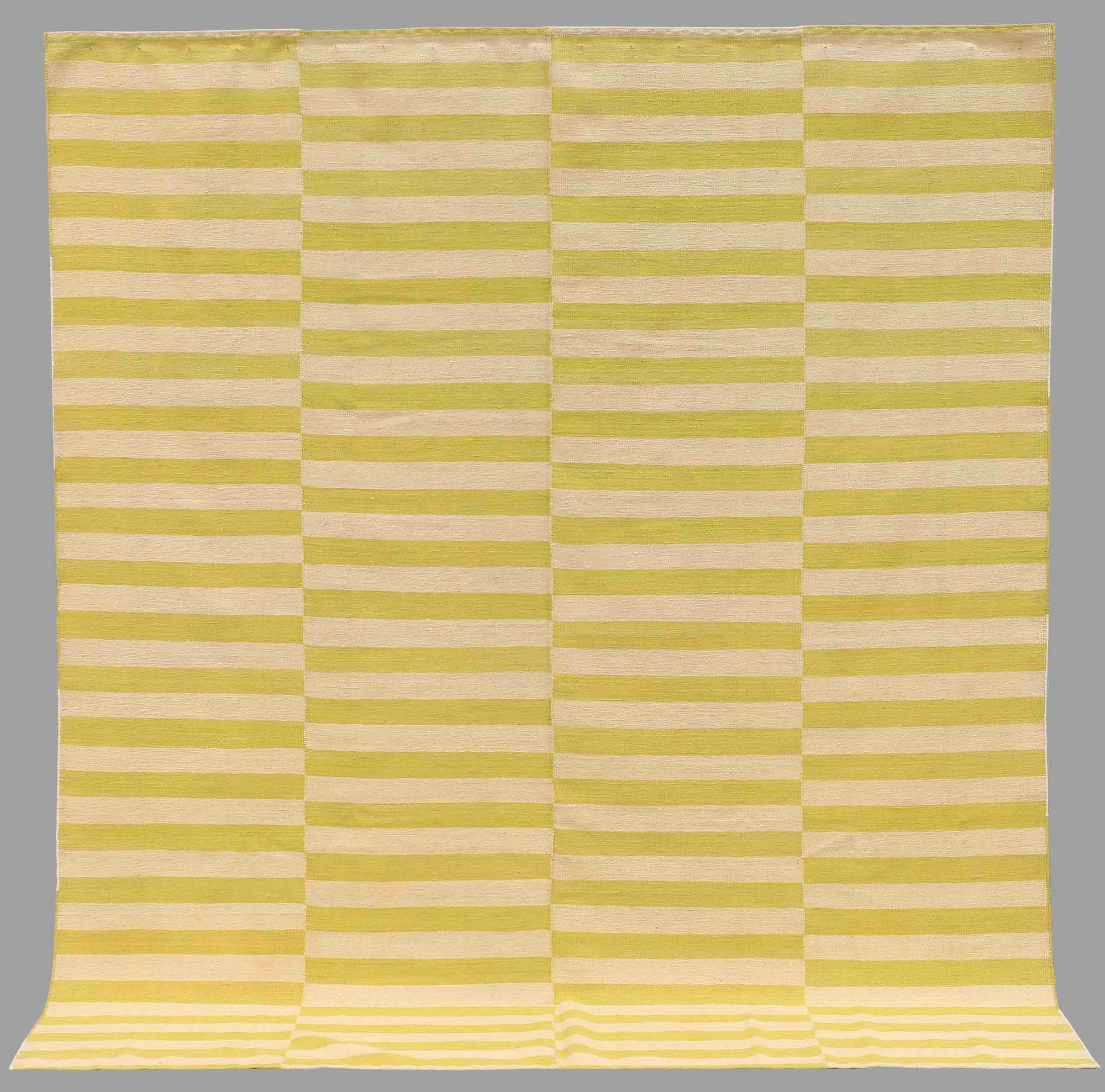 MATTA, slätväv, ca 287 x 250 cm.