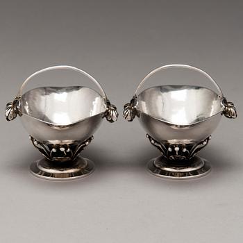 GEORG JENSEN, SKÅLAR, ett par, silver, Köpenhamn, Danmark 1920.