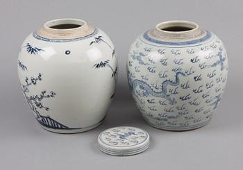 BOJANER, 2 st, porslin, Kina, 1900-tal.