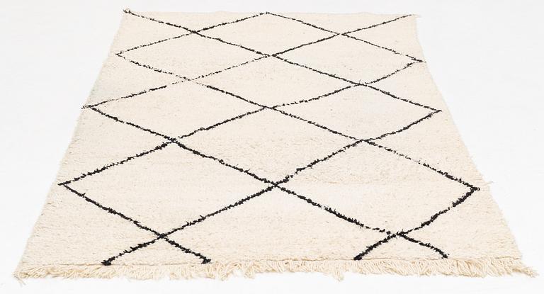 A carpet, Morocco, Beni Ourain, ca 275 x 159 cm.