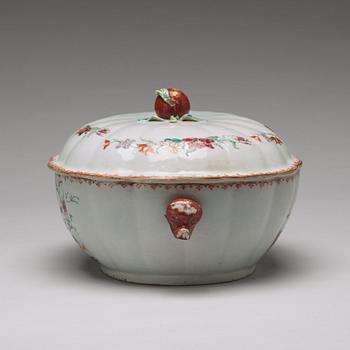 A famille rose tureen with cover, Qing dynasty, Qianlong (1736-95).