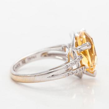 Ring, 18K vitguld med citrin och diamanter. Mauboussin, Paris.