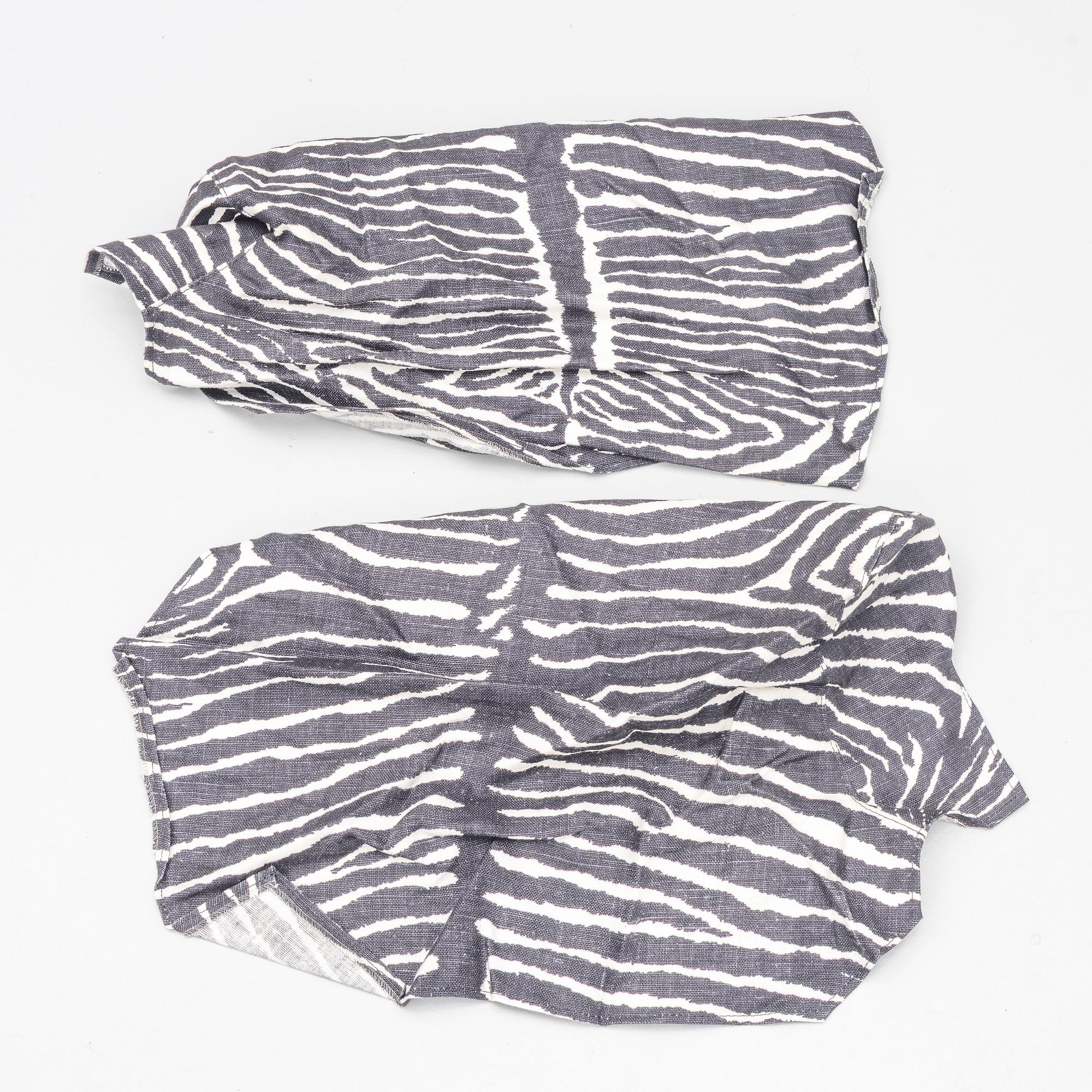 Ragnar Helsén, fåtölj "Oxford" modell B3543, Firma Svenskt Tenn.