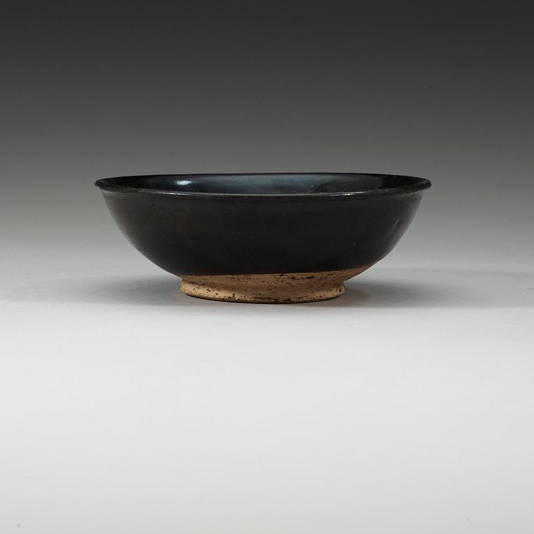 A 'Henan' black-glazed bowl, Song dynasty (960-1279).