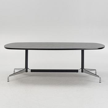 Charles & Ray Eames, bord, "Segmented table", Vitra, 2009.