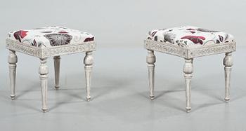 TABURETTER, ett par, gustaviansk stil, 1900-talets andra hälft.