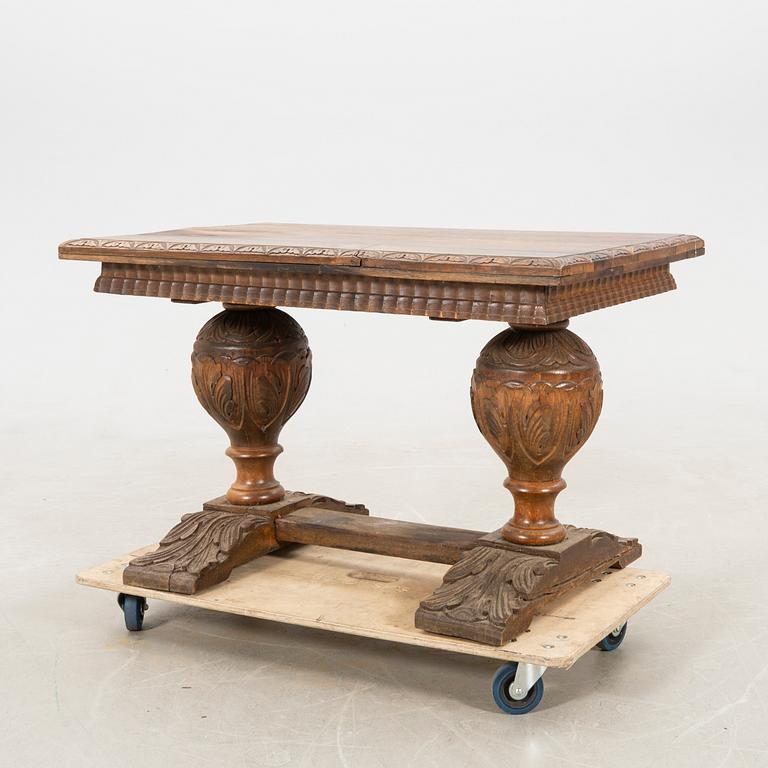 Library table, Baroque style, 20th century.