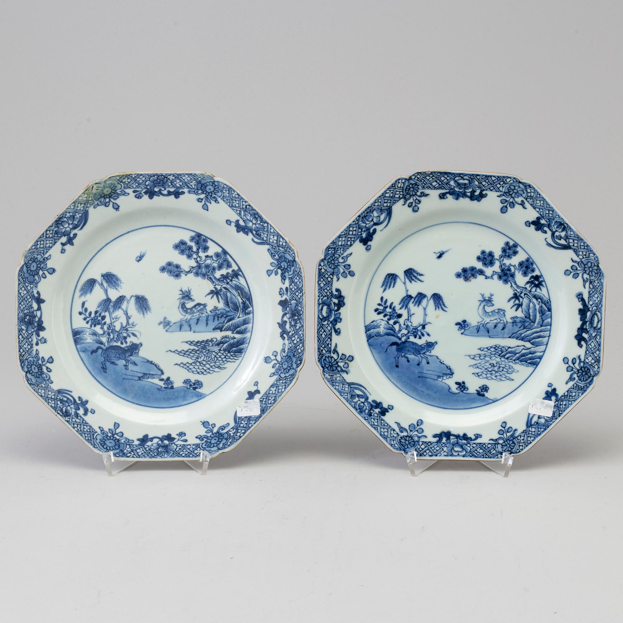A pair of blue and white export porcelain dishes, Qing dynasty, Qianlong (1736-95).