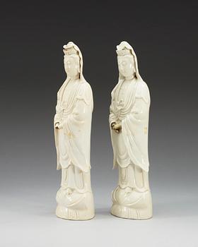 A pair of blanc de chine figures of Guanyin, Qing dynasty.