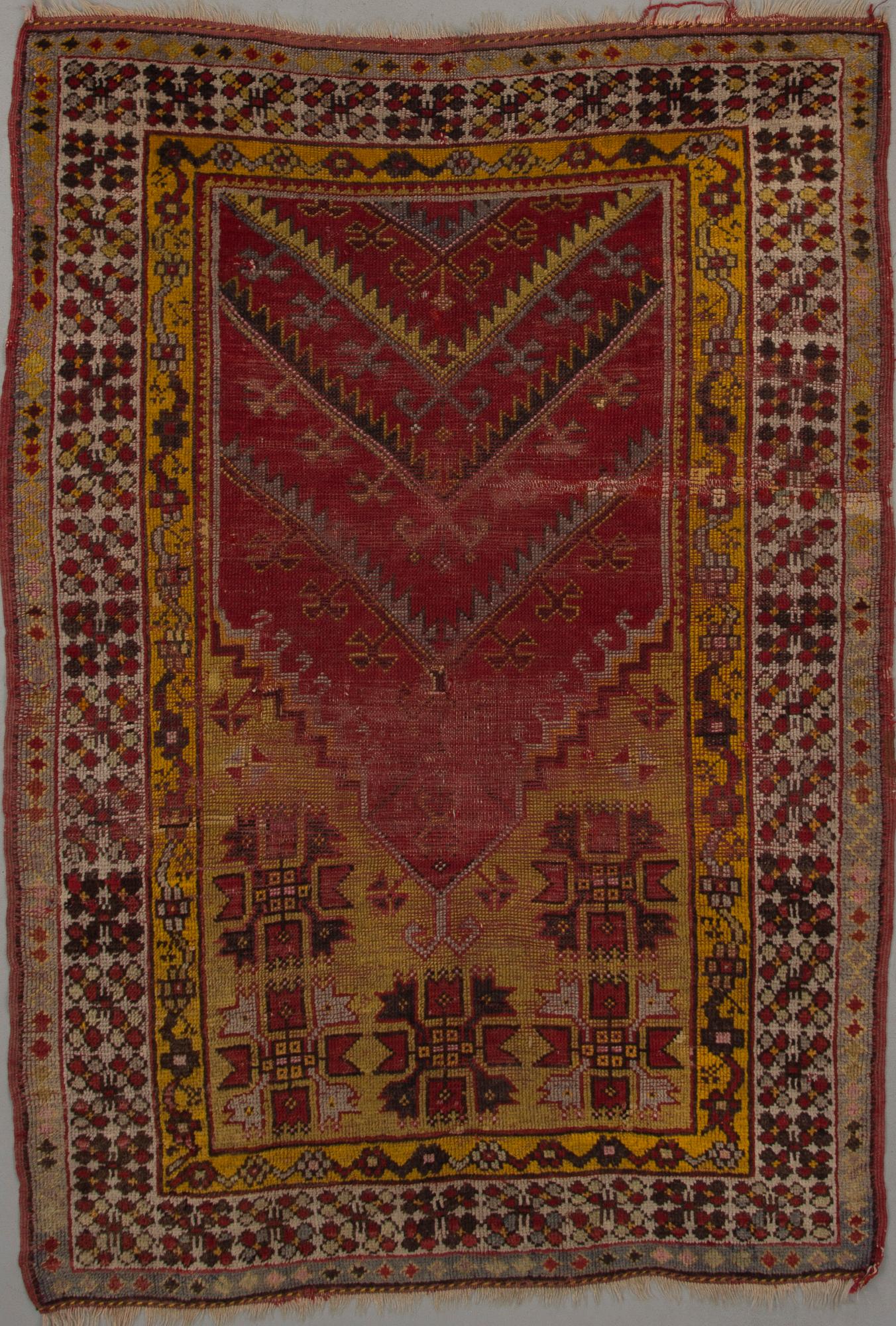 BÖNEMATTA, antik. Ca 146x102 cm.