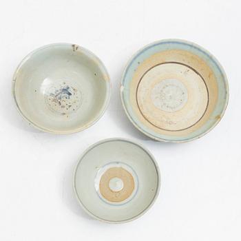 Three blue and white porcelain bowls, China, Ming dynasty (1368-1644).