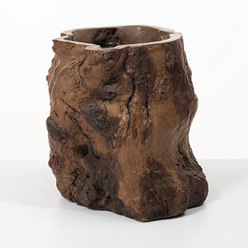 A Chinese brush pot, 20th century.
