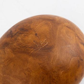 Helge Sunna, a box, signed.