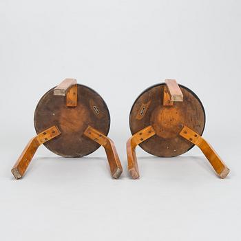 Alvar Aalto, jakkarapari, malli 60, O.Y. Huonekalu-ja Rakennustyötehdas A.B, Finmar, Suomi, 1934–39.