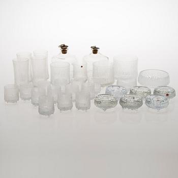TAPIO WIRKKALA, Delar till glasservis, 31 st, 'Ultima Thule', Iittala, 1900-talets senare hälft.