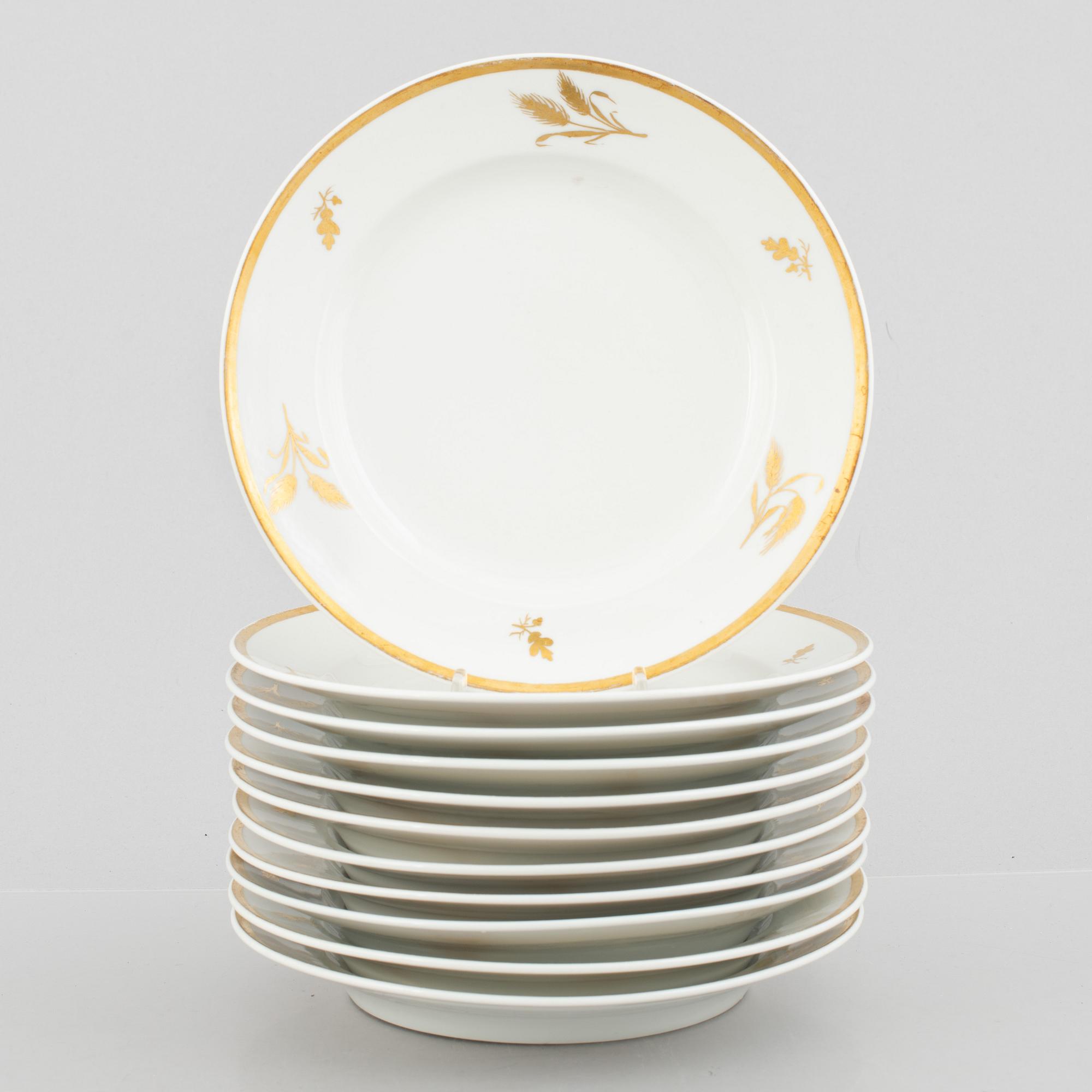 A set of eleven German porcelain plates, Fürstenberg, 19th century.