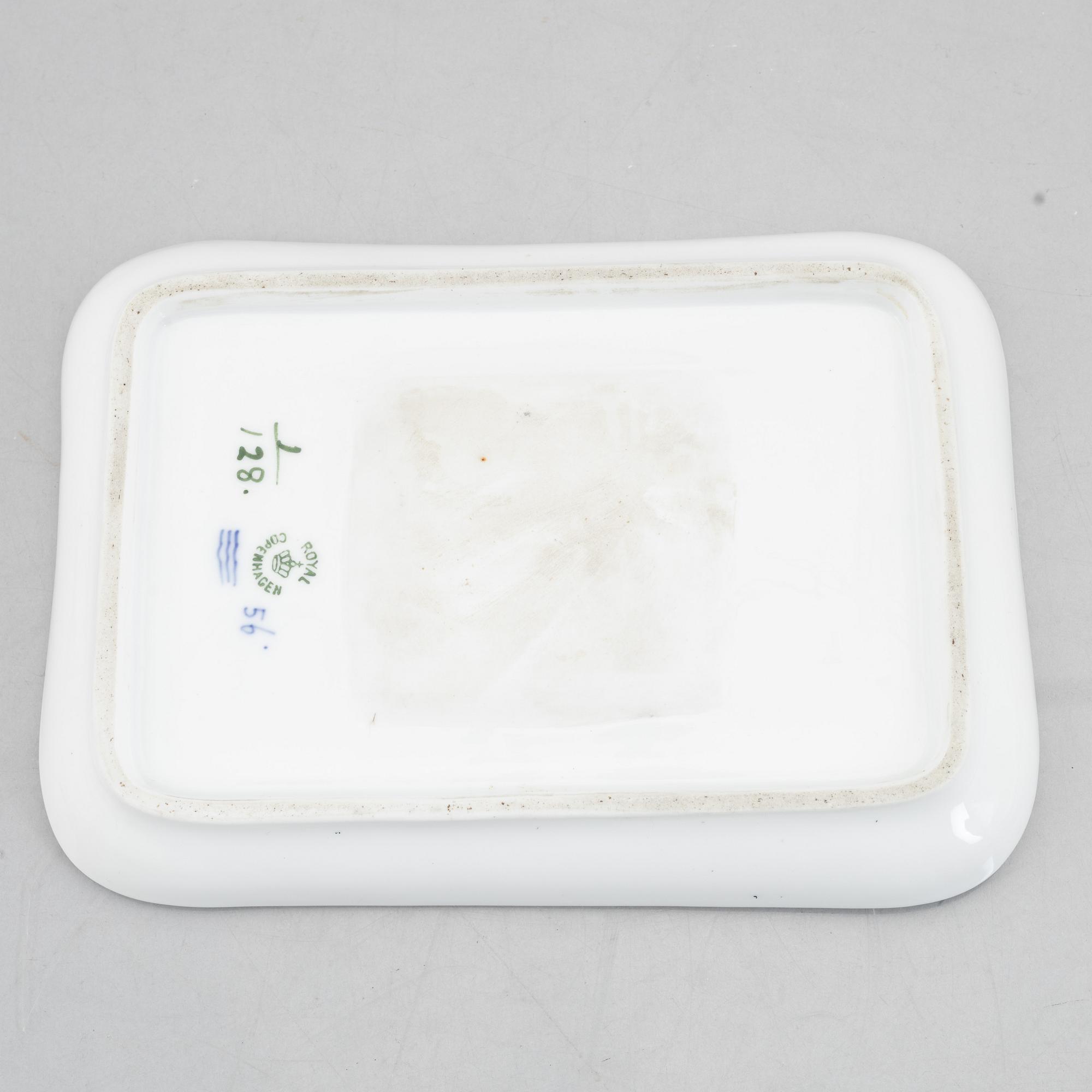 A 'Musselmalet' porcelain ink stand, Royal Copenhagen, Denmark 1889-1922.
