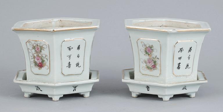 YTTERFODER,  ett par, porslin, Kina, 1800/1900-tal.