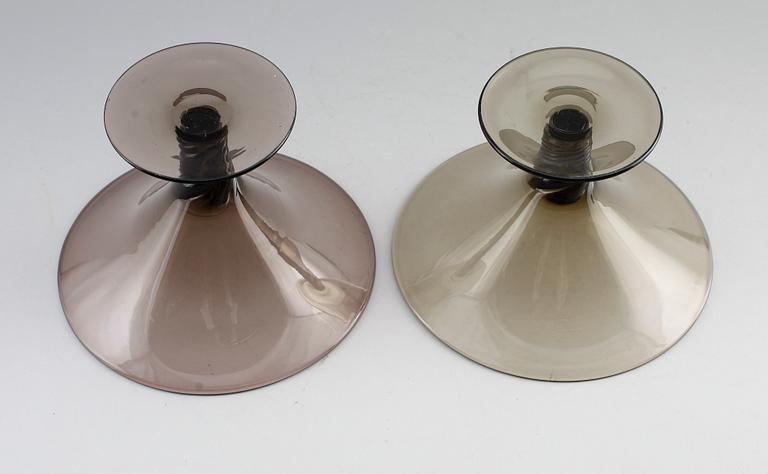 SKÅLAR på fot, 2 st, glas, Simon Gate, Sandvik, 1900-talets första hälft.