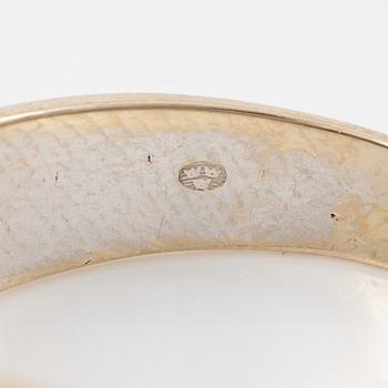 Ring 18K vitguld med sex åttkantslipade diamanter.