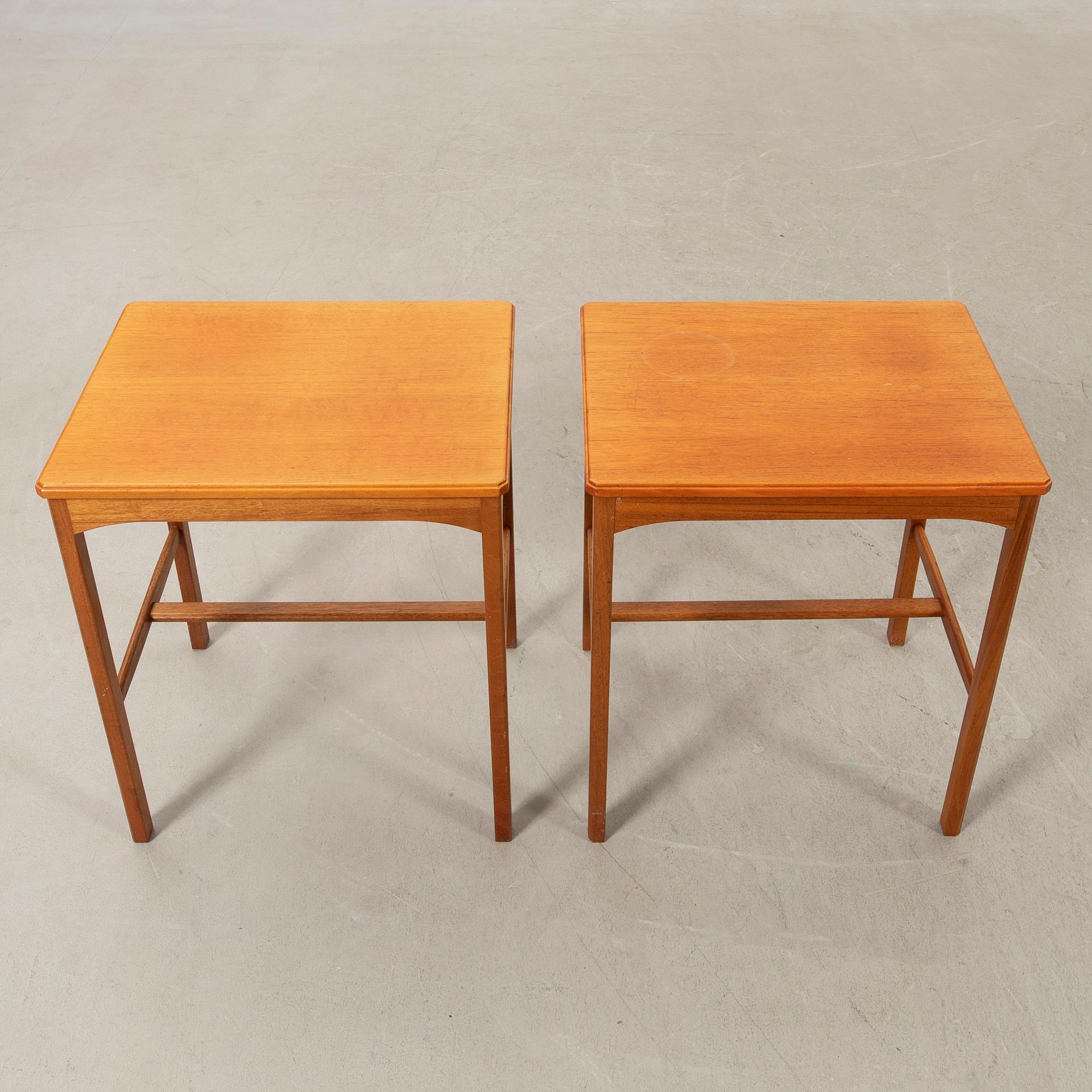 Carl Malmsten, sidobord 1 par ”Oktober” 1900-talets andra hälft.