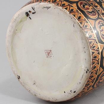 PARAPLYSTÄLL, porslin, 1900-talets andra hälft.