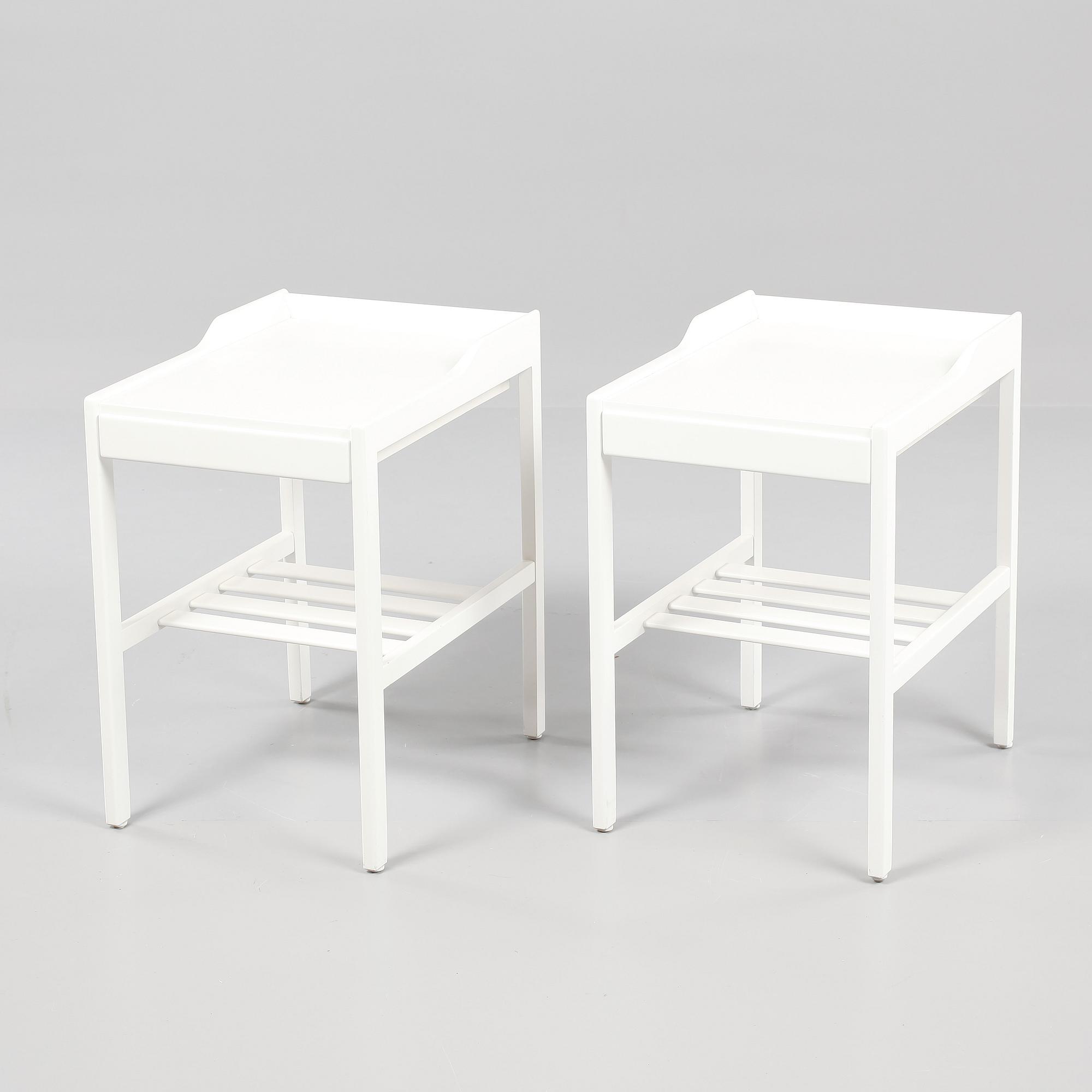 SÄNGBORD, ett par, Bertil Fridhagen, Bodafors, omkring 1900-talets mitt.