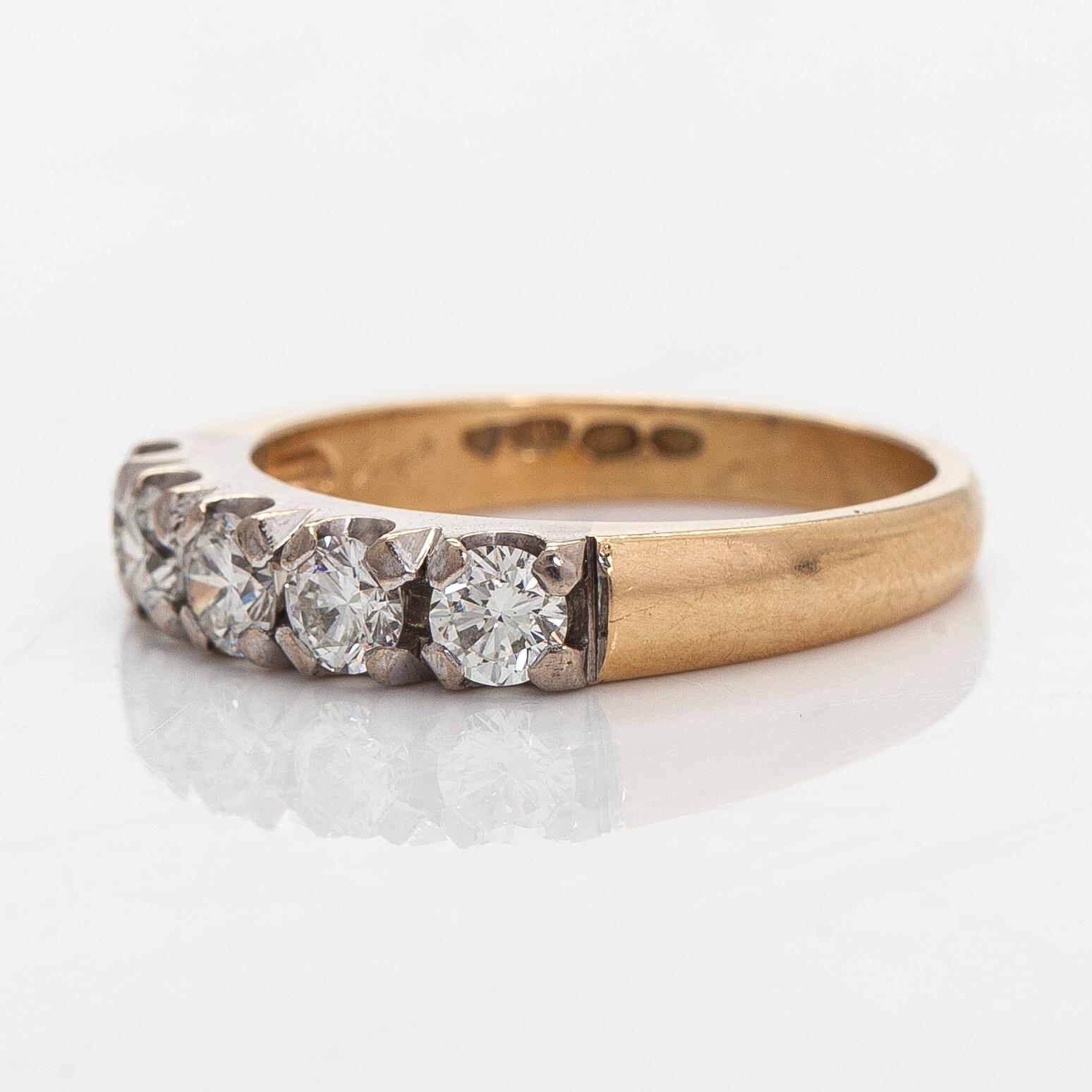 Sormus, briljanttihiotut timantit noin 1.00 ct yhteensä, 18K kultaa, Suomi 1996.
