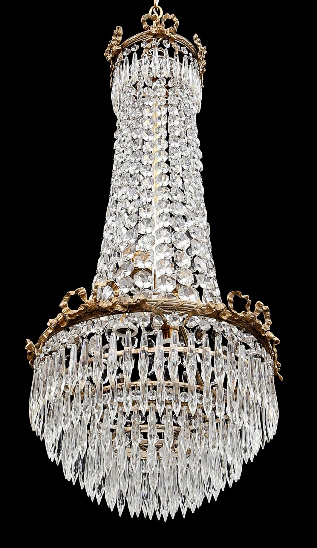 LJUSKRONA, 1900-tal. Höjd ca 90 cm.