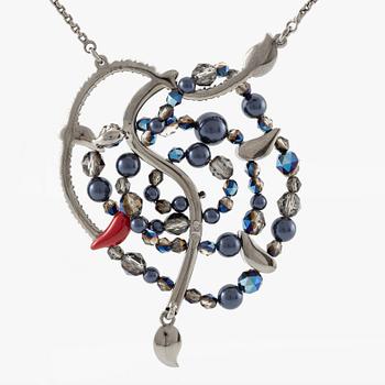 Swarovski, örhängen och halsband.