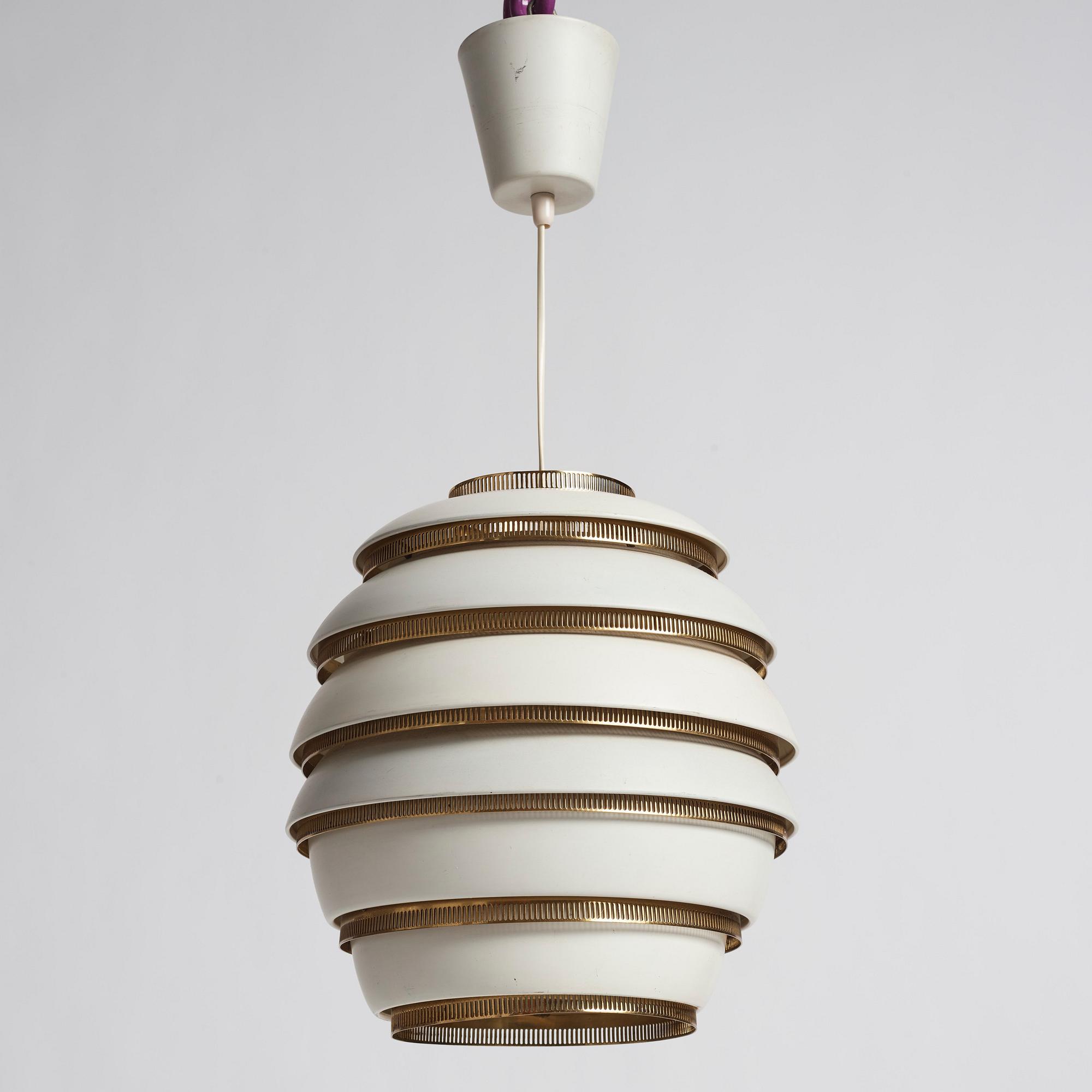 Alvar Aalto, taklampa, modell A332, "Bikupa", Valaistustyö, Finland.