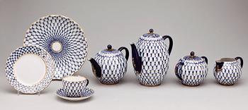 KAFFESERVIS, 28 delar, porslin, "Cobolt-Net", Lomonsov, USSR, Sovjetunion, 1900-talets andra hälft.